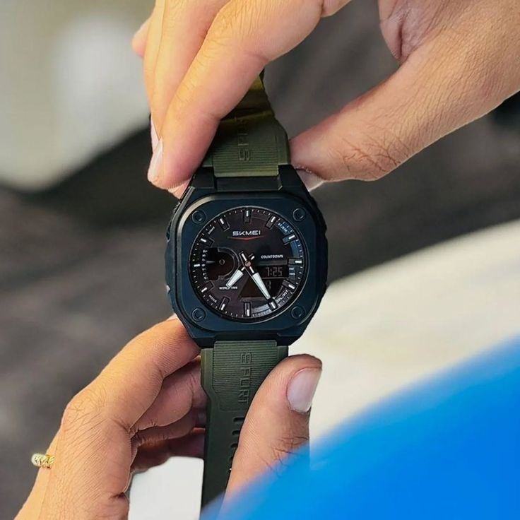 2328 SKMEI Montre numérique pour hommes, bracelet en plastique, waterproof