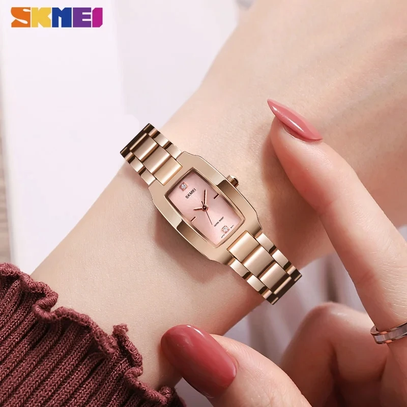 1400 Montre SKMEI  pour femme en stainless steel